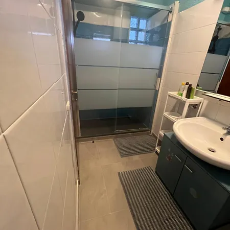 Apartment Sea View 2 Bedroom Vacation *