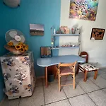 Sea View 2 Bedroom Vacation アパート ジャルディーニ・ナクソス