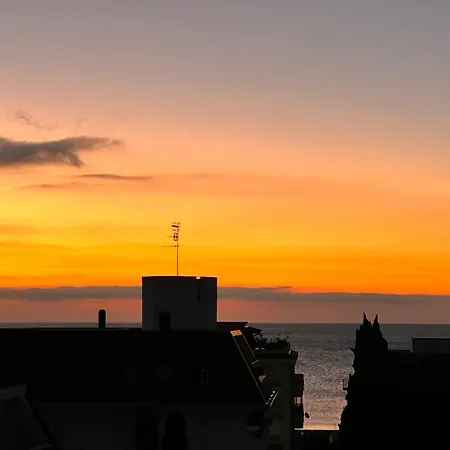 Sea View 2 Bedroom Vacation Appartement *